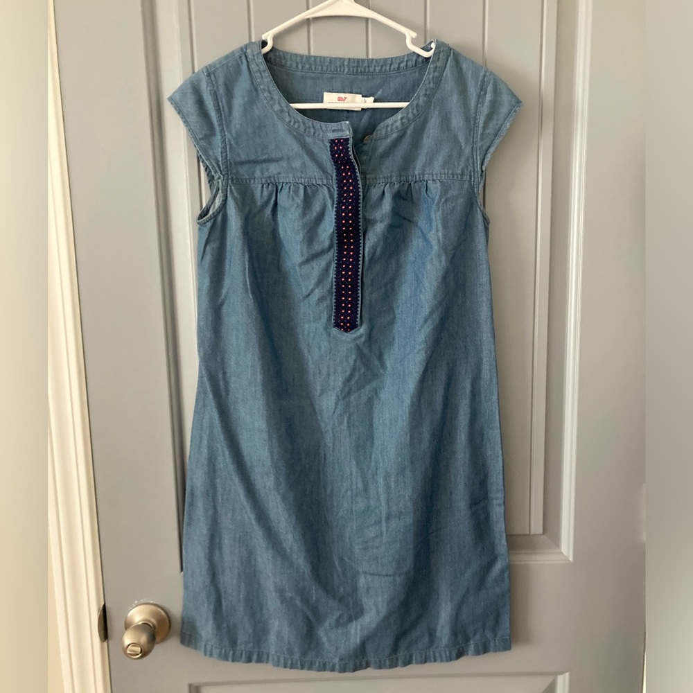 Vineyard Vines chambray shift dress